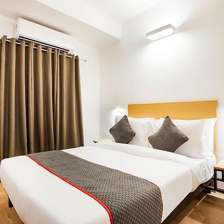 Mānglia Super Townhouse Lords Inn Regency מראה חיצוני תמונה