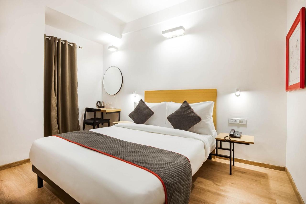 Mānglia Super Townhouse Lords Inn Regency מראה חיצוני תמונה