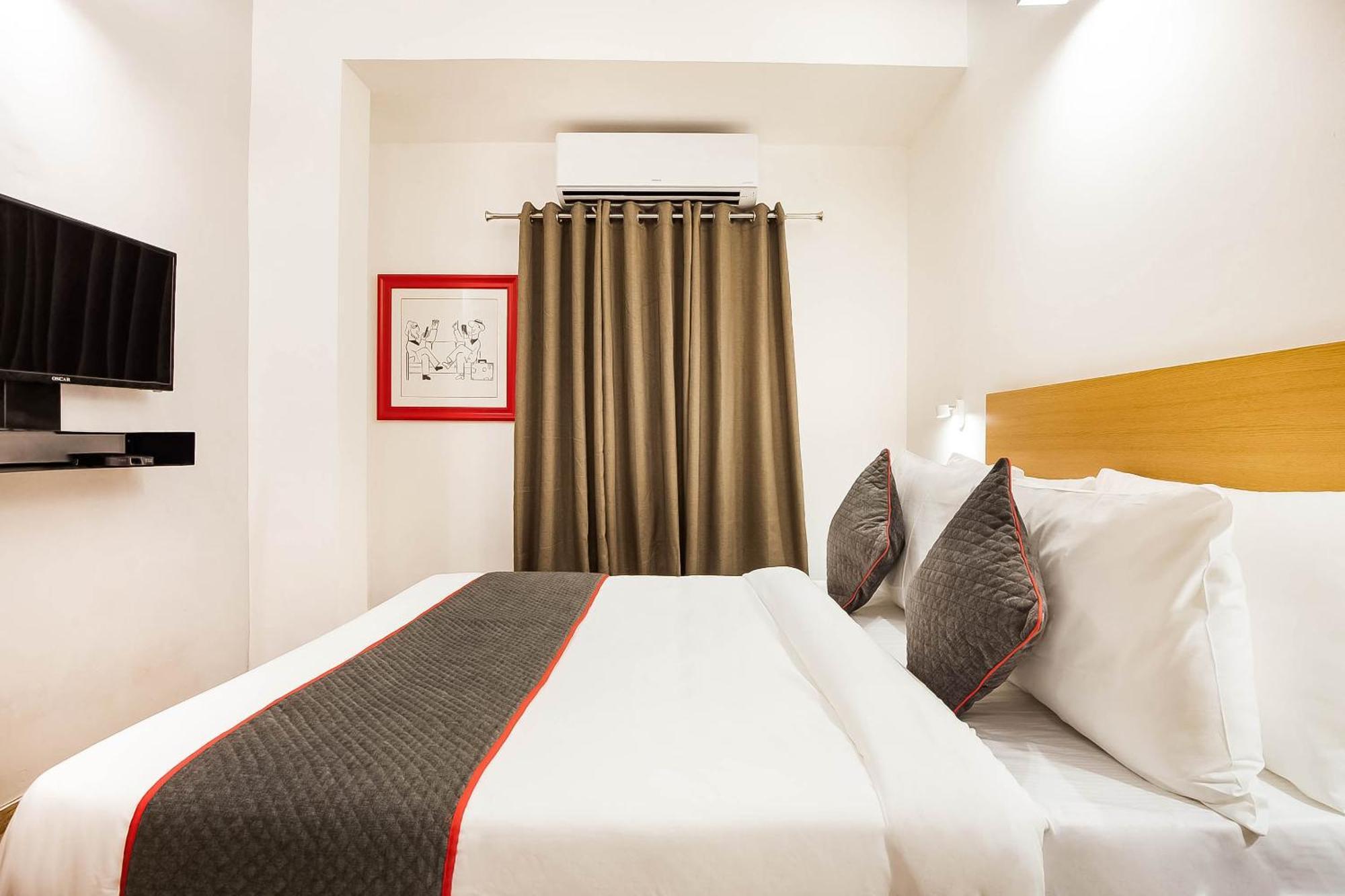 Mānglia Super Townhouse Lords Inn Regency מראה חיצוני תמונה